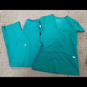 XXS Kade Figs in Hunter Green